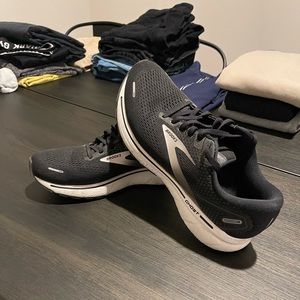 Brooks Ghost Size 11